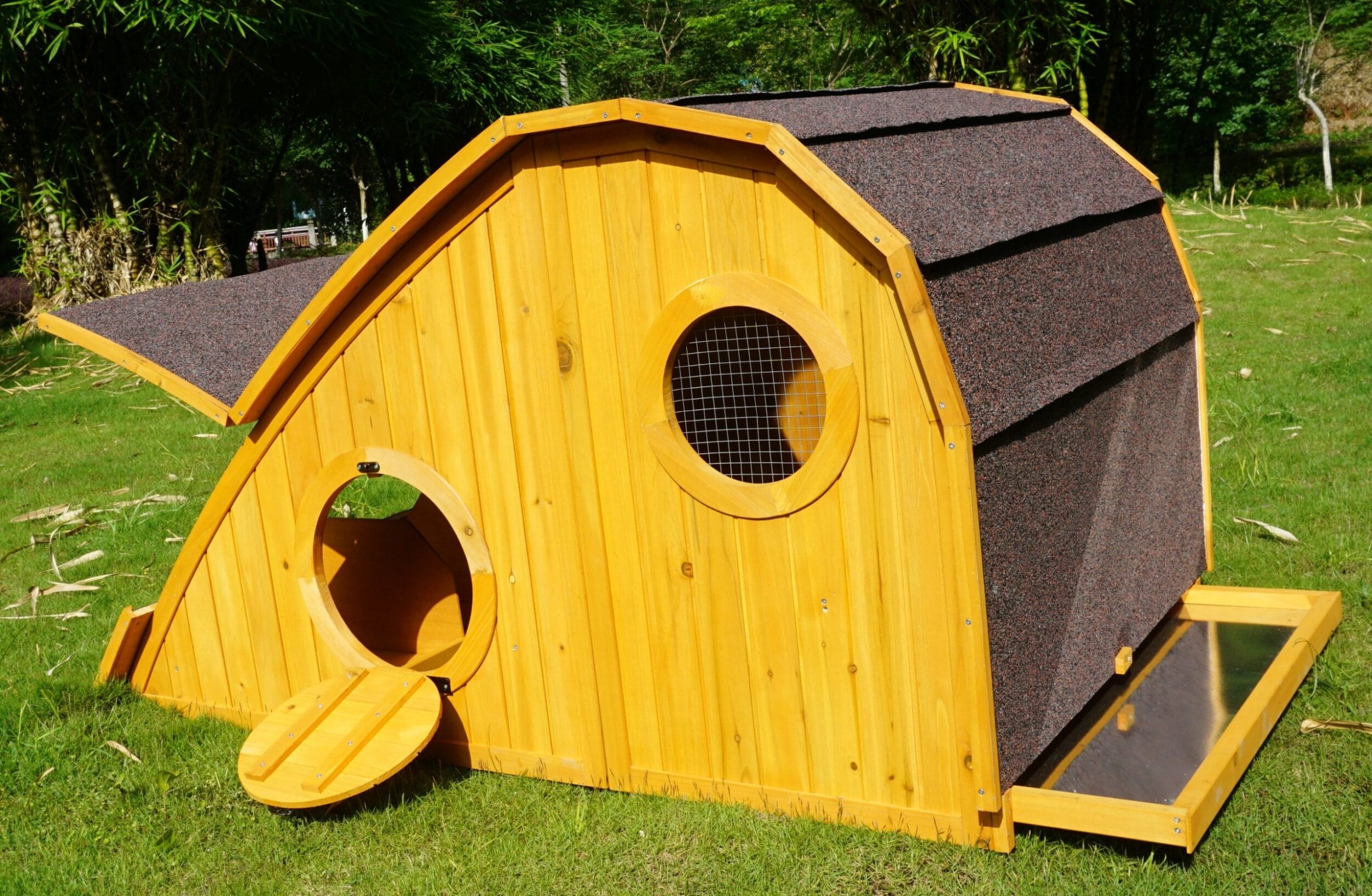 Hobbit Hole Chicken House Cocoon Chicken Coops And Houses