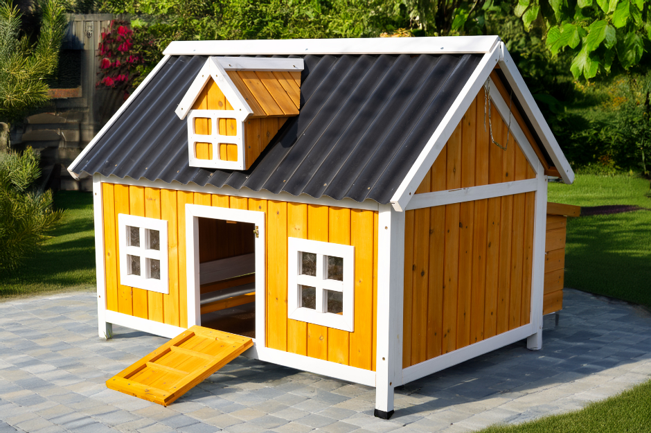 Cocoon Eco Barn Chicken Coop